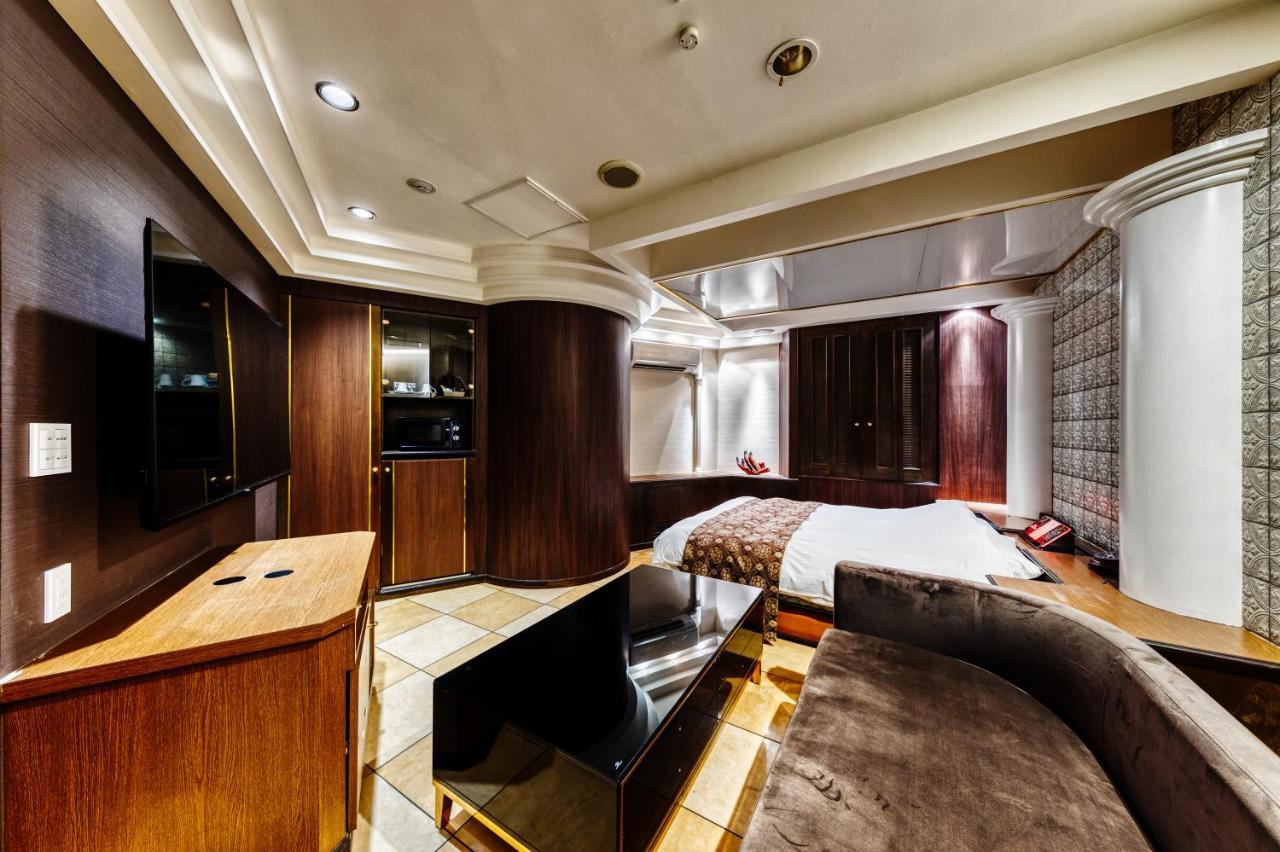 Hotel Artia Dinosaur Machida -Adult Only Kamiseya Exteriér fotografie